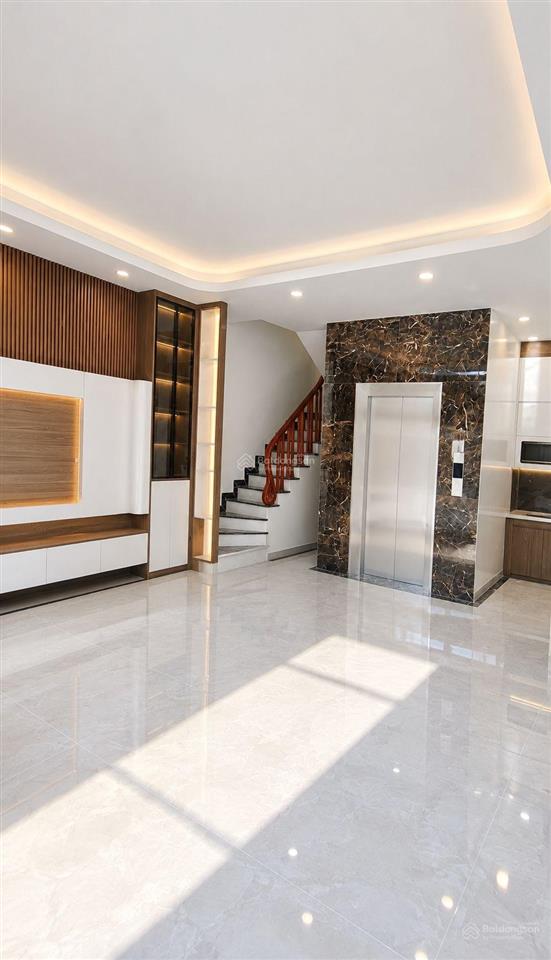 Hơn 8 tỷ  nhà thang máy x 5 tầng x 44m2 mỗ lao, hà đông.