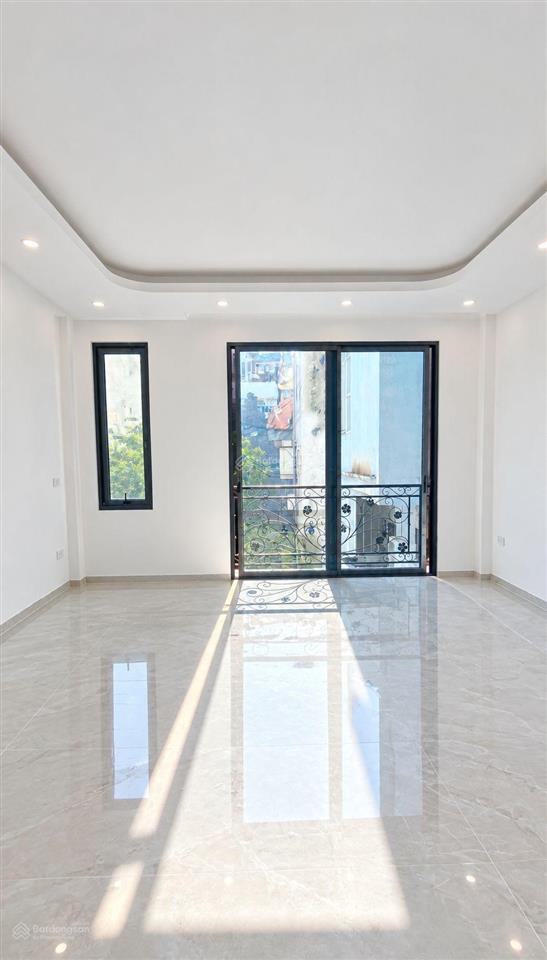 Hơn 8 tỷ  nhà thang máy x 5 tầng x 44m2 mỗ lao, hà đông.