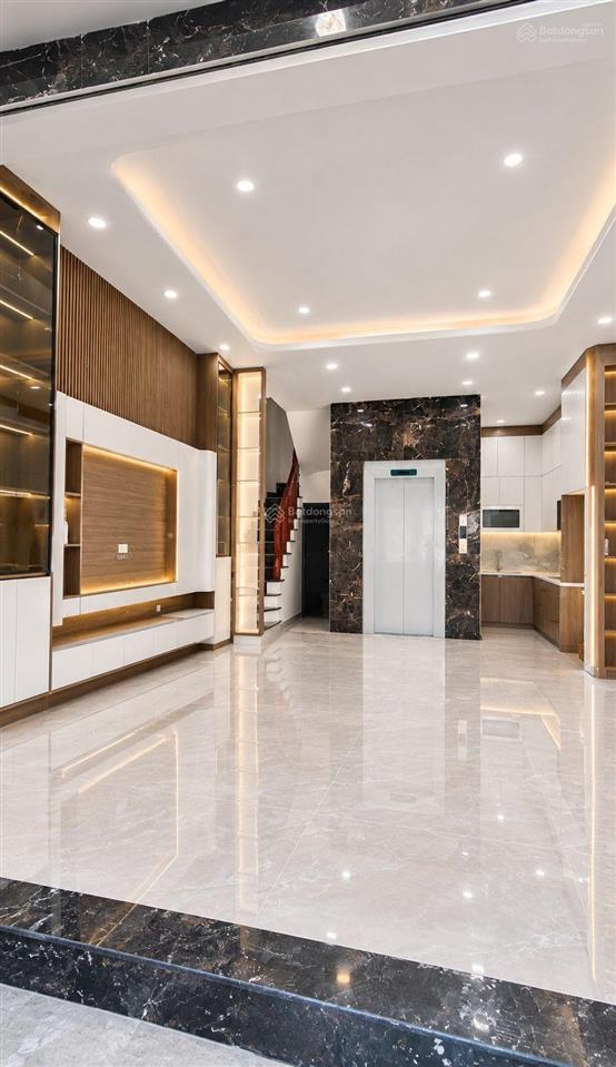 Hơn 8 tỷ  nhà thang máy x 5 tầng x 44m2 mỗ lao, hà đông.