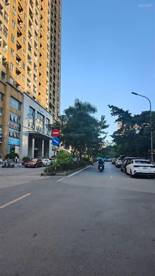 Bán gấp phân lô ô tô  xa la, hà đông, 45m2 hai ngõ thoáng chỉ nhỉnh 9 tỷ