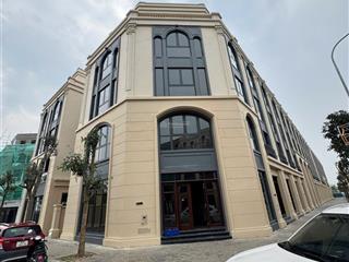 Chủ nhà cần bán gấp căn góc đông nam  cạnh trường học  vinhomes cổ loa