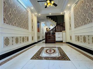 Nhà tái định cư việt hưng  full nội thất  đường 8m  vỉa hè 4m