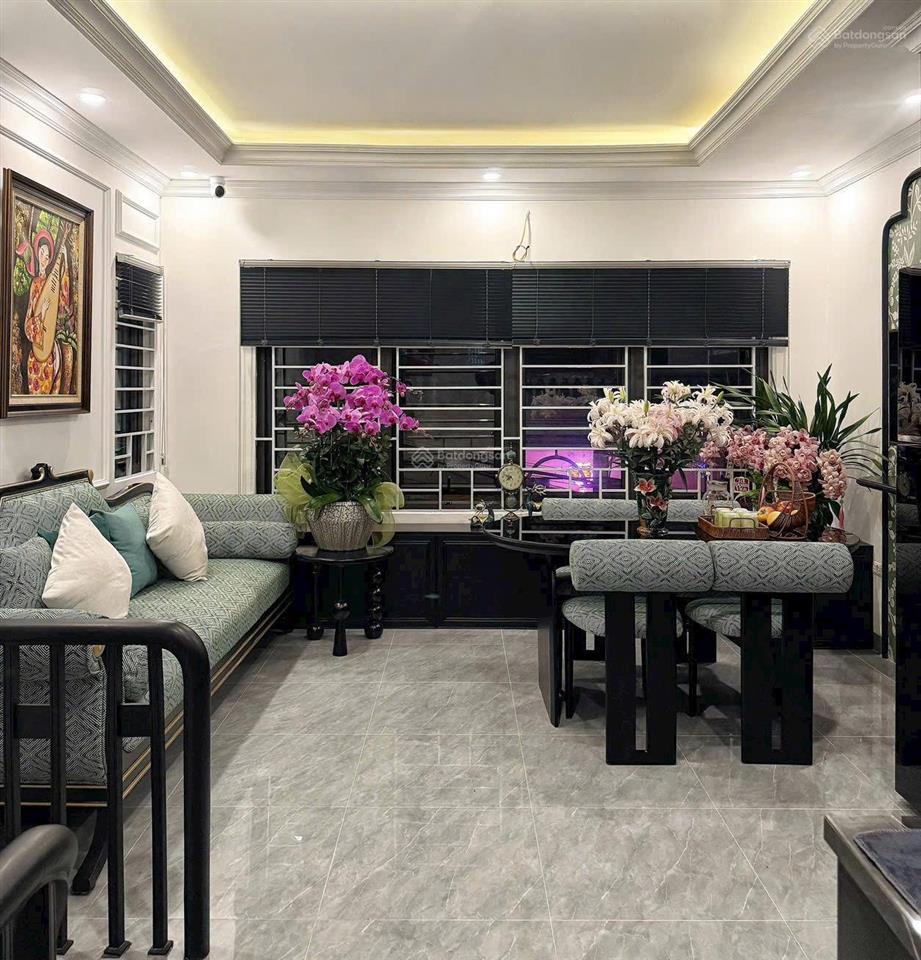 Siêu phẩm nhà đẹp khu việt hưng  oto vào nhà  ngõ thông  full nội thất