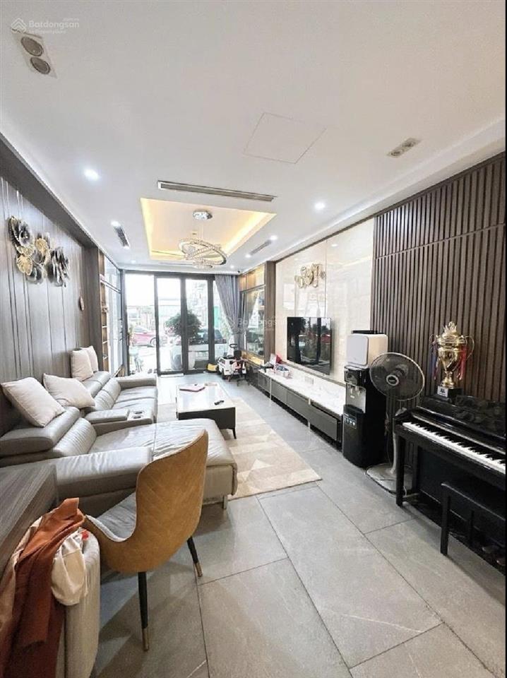 Bán nhà 5 tầng liền kề văn khê 61m², chỉ 18.35 tỷ  nhà đẹp full đồ chủ cần bán gấp