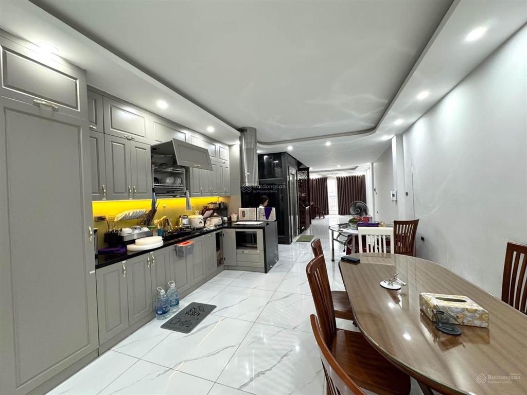 Bán nhà lk trung tâm kđt văn khê hà đông 49m²5 tầng 14.18 tỷ chị thuỷ cần bán gấp