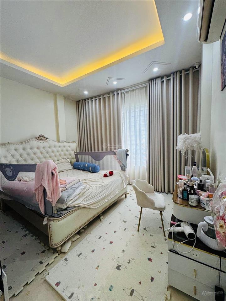 Bán căn liền kề dịch vụ  50m²  5 tầng  13.6 tỷ ngay trường vạn bảo  vạn phúc  hà đông