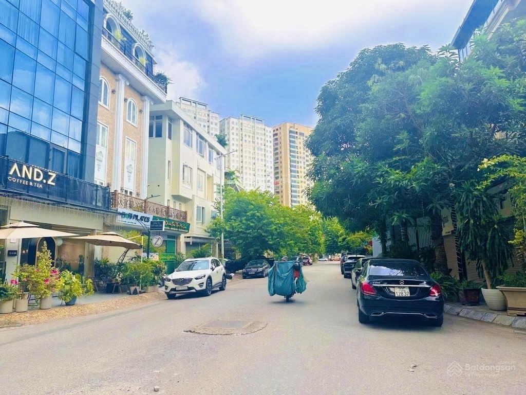 Bán nhà liền kề  83m² 5 tầng thang máy21 tỷ khu đô thị văn khê hà đông