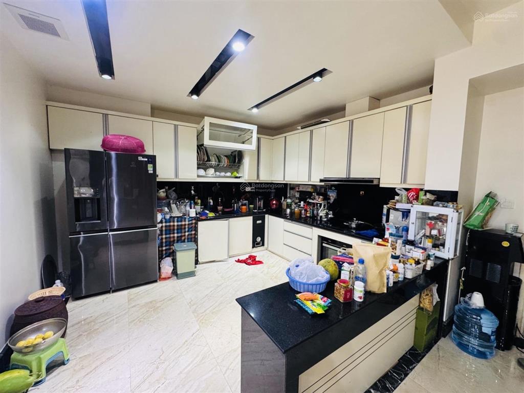 Bán căn biệt thự đơn lập, 210m2, 34,8 tỷ, 3 mặt thoáng, full nội thất đẹp, văn phú, hà đông