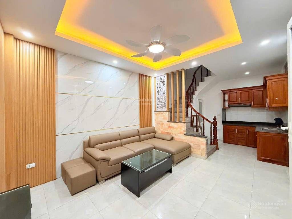 Trung tâm mỗ lao thanh bình hà đông nhà 35m2, 5 tầng, 6,2 tỷ. chủ cần bán nhanh ô tô đỗ gần