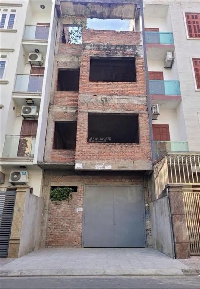 Bán nhà xây thô, 83m2, mặt tiền 5m, 17,6 tỷ, kđt văn khê, la khê, hà đông