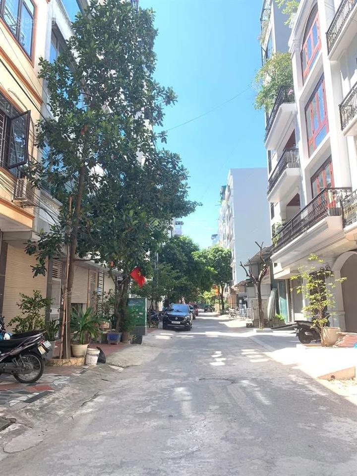 Bán nhà lk 55m2 5 tầng 12.8 tỷ trung tâm kđt văn khê hà đông