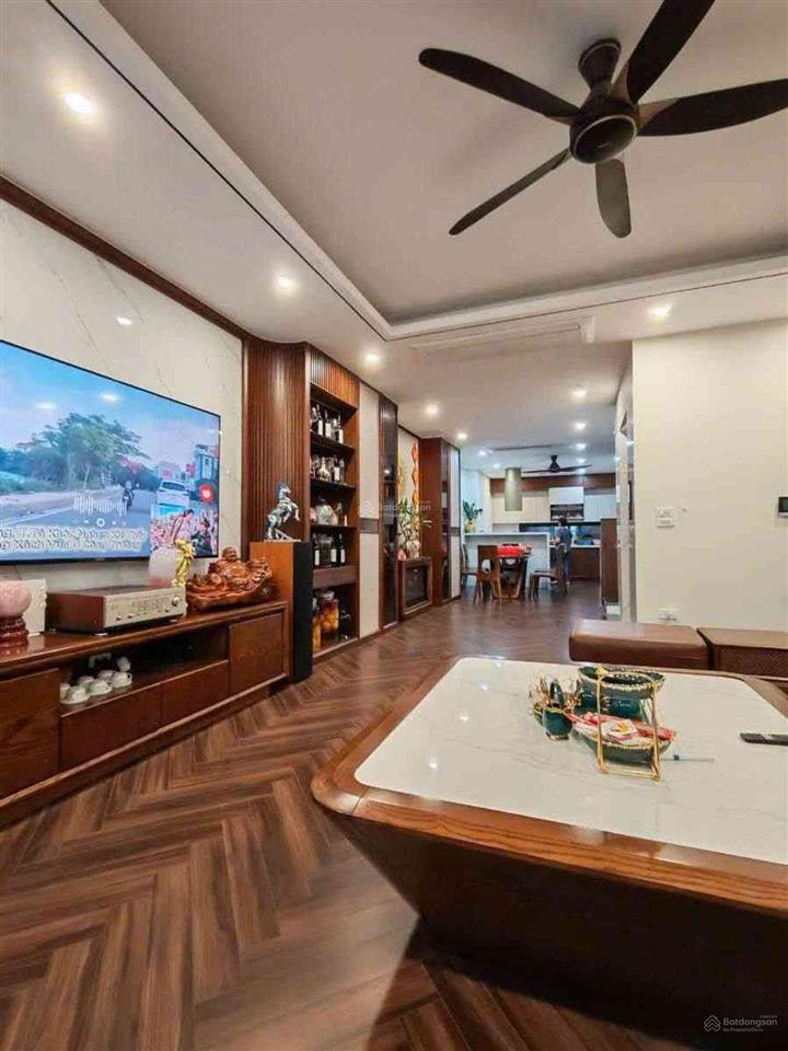 Bán căn 83m2, 5 tầng thang máy, mặt tiền 5m, 25 tỷ, đường nông quốc chấn, văn khê, hà đông