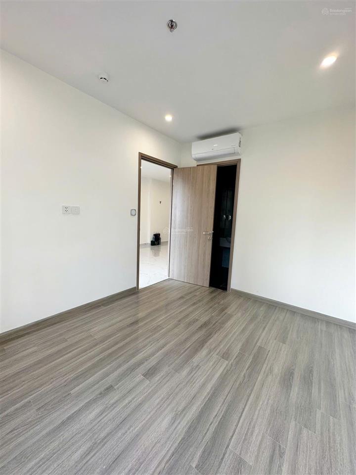 Bán gấp căn 2pn 2wc the beverly solary diện tích 59m2 giá 3.3ty bao thuế phí  xem nhà .0941 761 ***