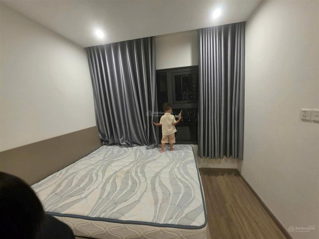 Bán rẻ căn 2pn 2wc origami vinhomes grand park full nội thất sẳn sổ giá 3.2ty .09761515