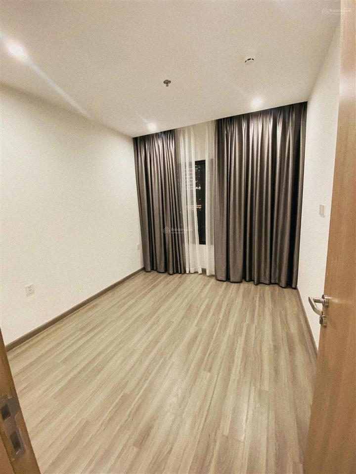 Bán căn 1pn+ sẵn sổ the beverly solari view hồ bơi giá 2.6 tỷ bao thuế phí sang tên .0941 761 ***