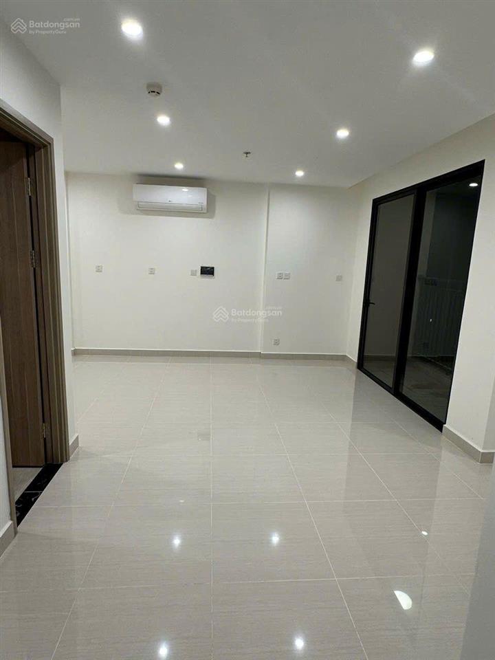 Bán căn 2pn+ vinhomes grand park diện tích 69m2 sẵn sổ công chứng ngay giá 3,1 tỷ bao thuế phí