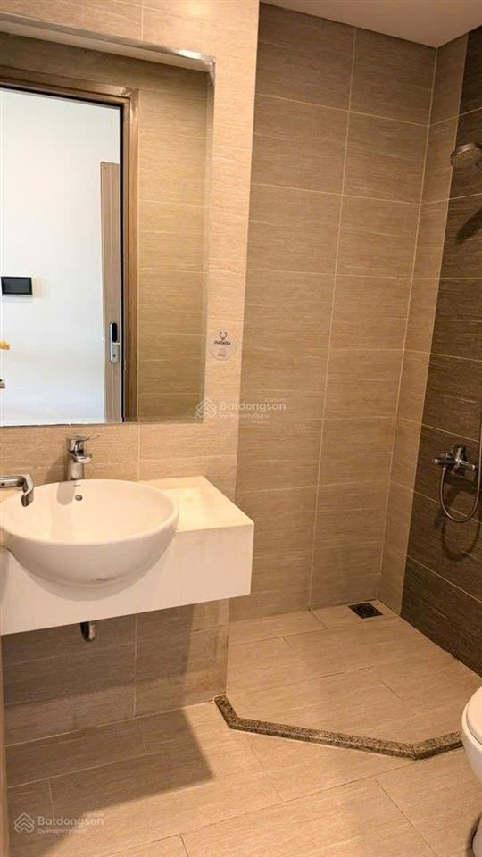 Bán căn 2pn vinhomes grand park diện tích 67m2 hướng đông nam giá 2.8 tỷ bao thuế phí đã có sổ hồng