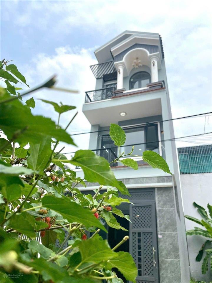 Bán nhà ngay đường lò lu phường long phước diện tích đất 66.7m2 dt sử dụng 166m2 giá 7ty bao thuế