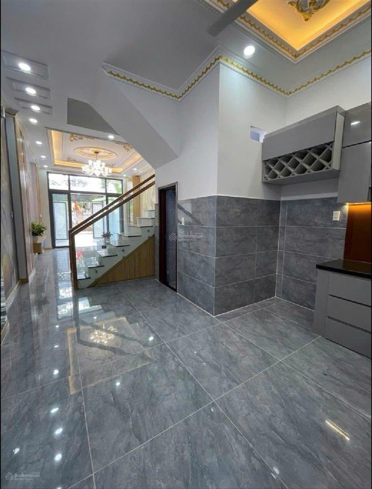 Bán nhà ngay đường lò lu phường long phước diện tích đất 66.7m2 dt sử dụng 166m2 giá 7ty bao thuế