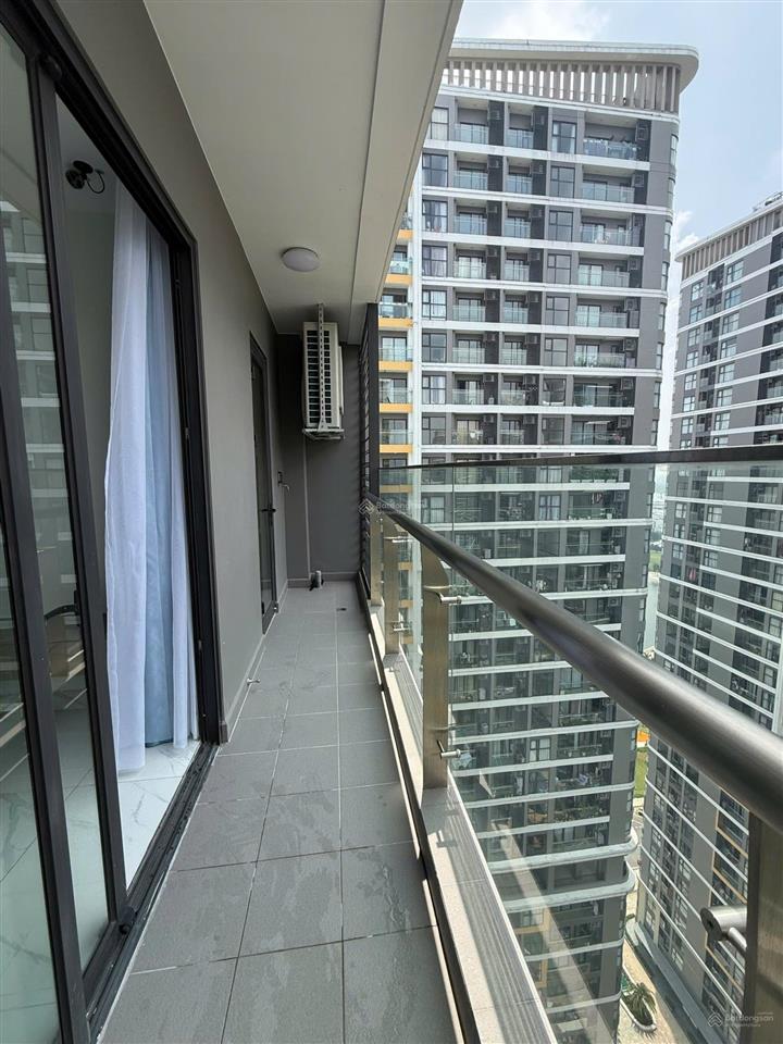Bán căn 2pn the beverly diện tích 80m2 full nội thất như hình sẵn sổ giá 5.2 tỷ bao thuế bên bán