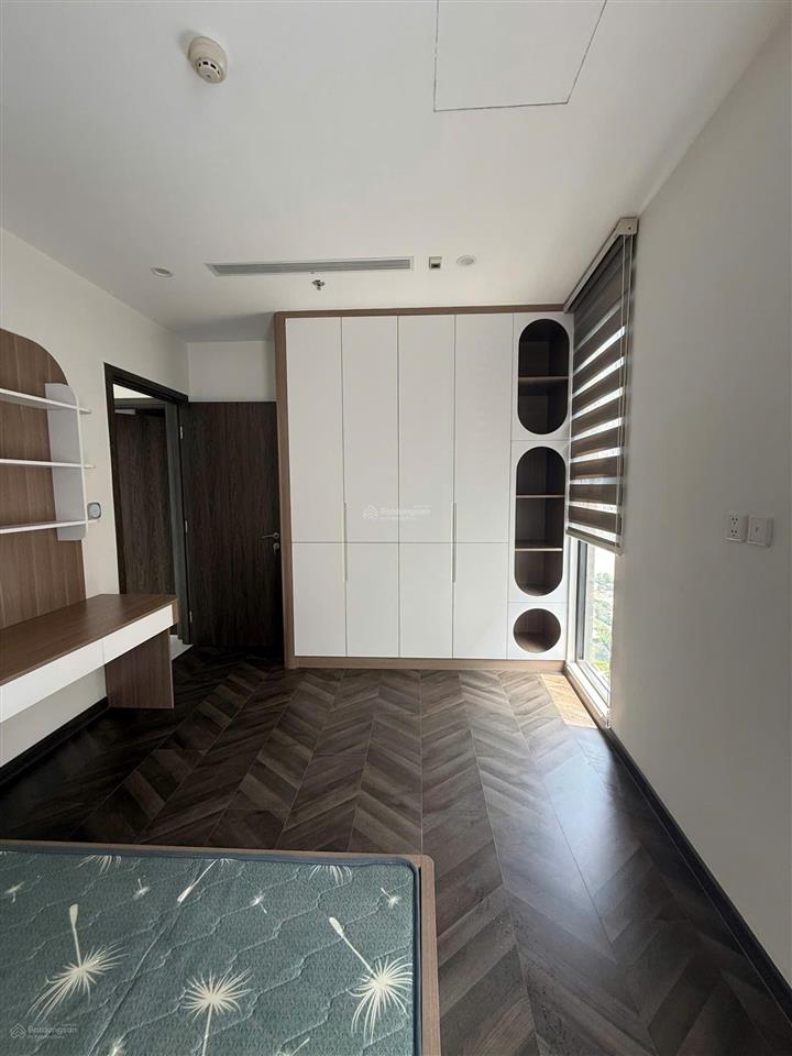Bán căn 2pn the beverly diện tích 80m2 full nội thất như hình sẵn sổ giá 5.2 tỷ bao thuế bên bán
