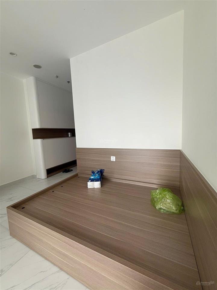 Bán căn 2pn the beverly diện tích 80m2 full nội thất như hình sẵn sổ giá 5.2 tỷ bao thuế bên bán