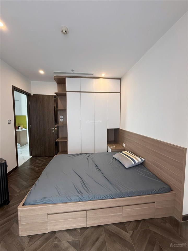 Bán căn 2pn the beverly diện tích 80m2 full nội thất như hình sẵn sổ giá 5.2 tỷ bao thuế bên bán