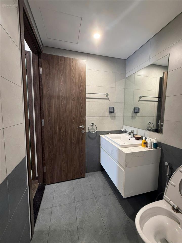 Bán căn 2pn the beverly diện tích 80m2 full nội thất như hình sẵn sổ giá 5.2 tỷ bao thuế bên bán