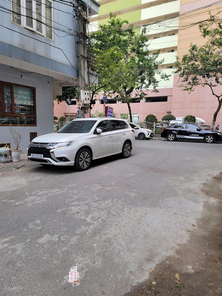 Bán nhà dương quảng hàm 42m ngay ô tô 5 tầng 4 ngủ mới đẹp