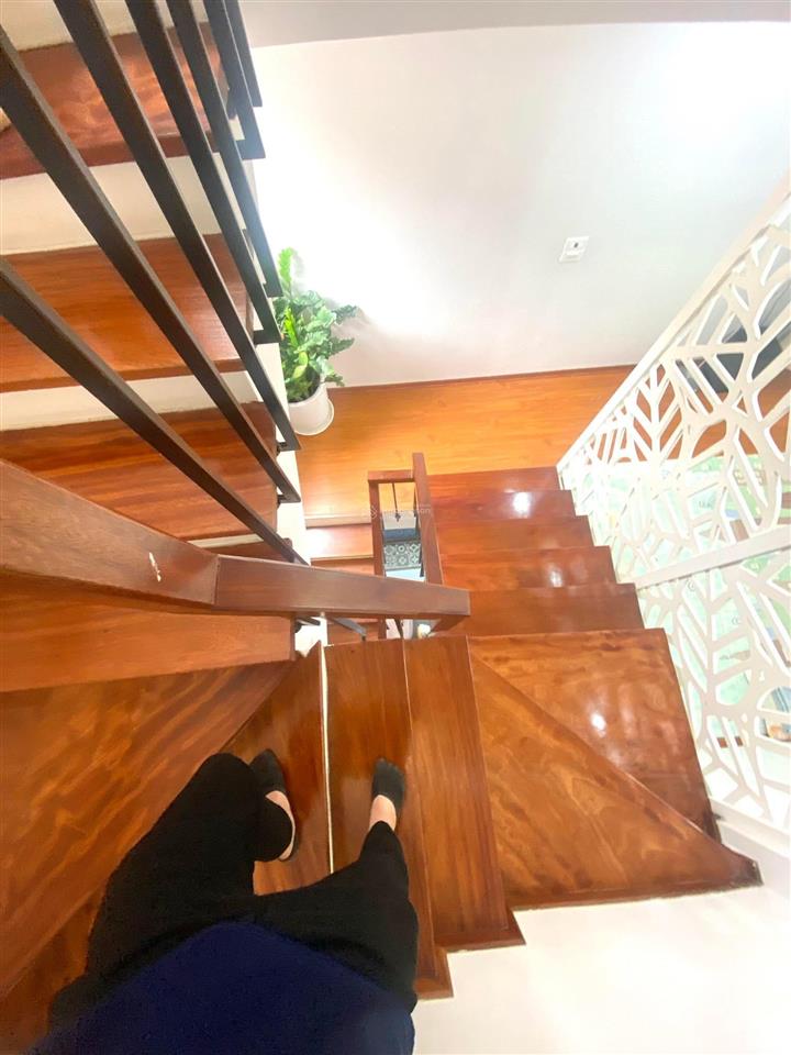 Chính chủ bán nhà đầu ngõ 165 cầu giấy  cực hiếm  vị trí đắc địa, ngay phố 43m chỉ 9.7 tỷ