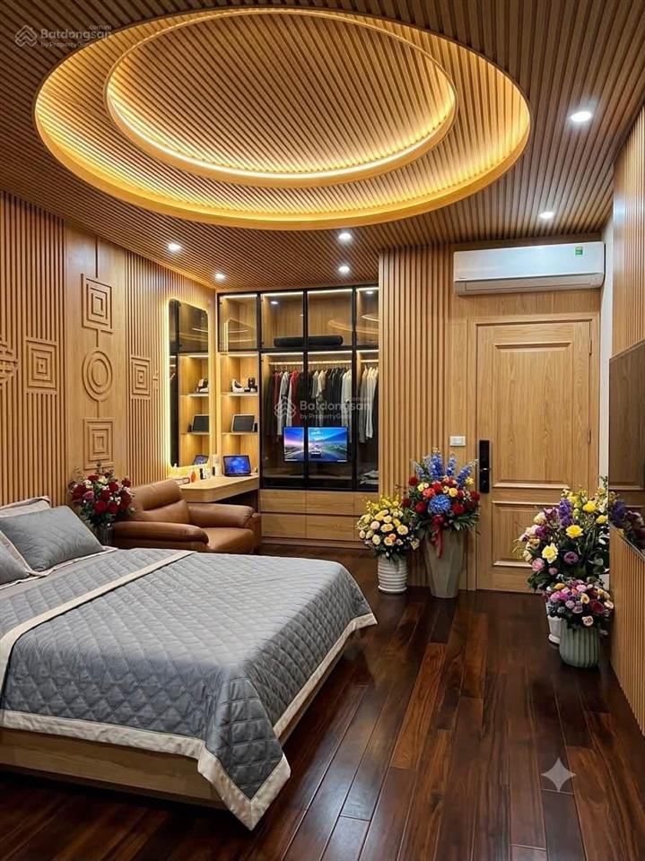 Bán nhà nguyễn khánh toàn 36m2, 6 tầng vuông đẹp chỉ hơn 7 tỷ