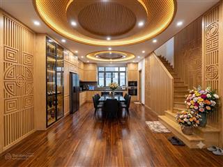 Bán nhà nguyễn khánh toàn 36m2, 6 tầng vuông đẹp chỉ hơn 7 tỷ