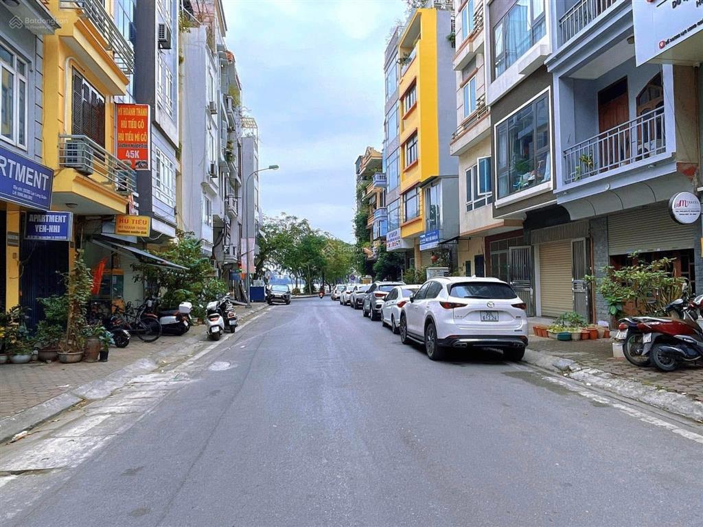 Bán nhà mặt phố chùa láng, 141m giao dịch luôn giá cực rẻ 479 triệu/m