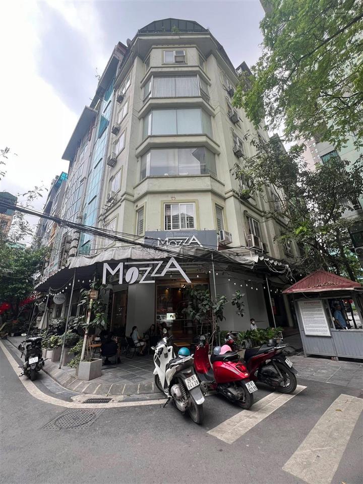 Bán nhà mặt phố chùa láng, 141m giao dịch luôn giá cực rẻ 479 triệu/m