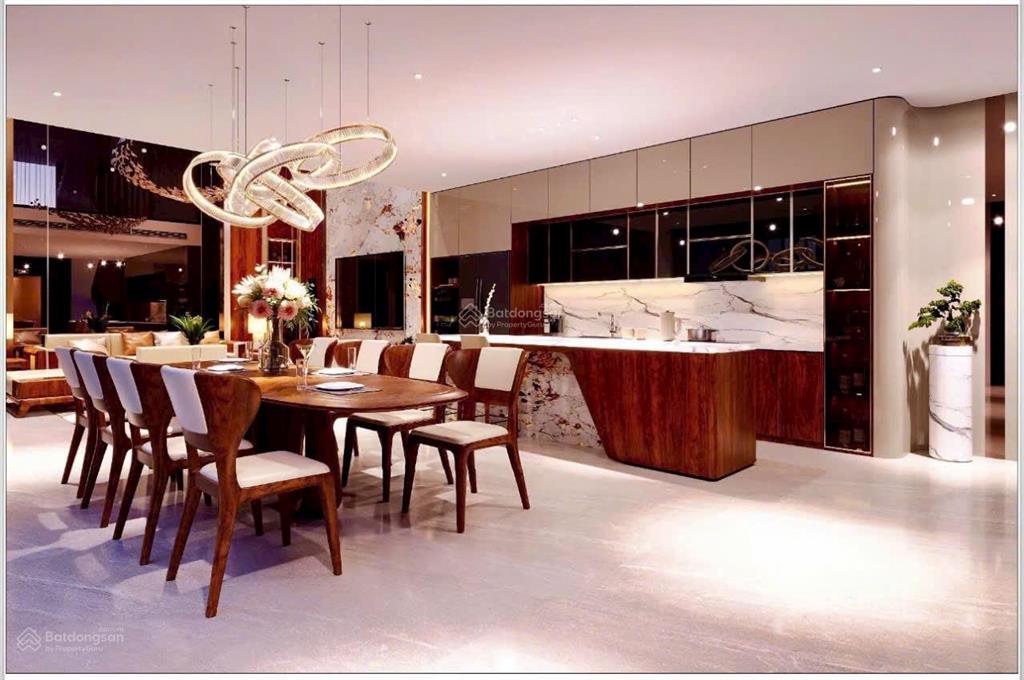 Nhà mặt phố trần thái tông 155m2, 7 tầng, thang máy kinh doanh nổi bật cầu giấy