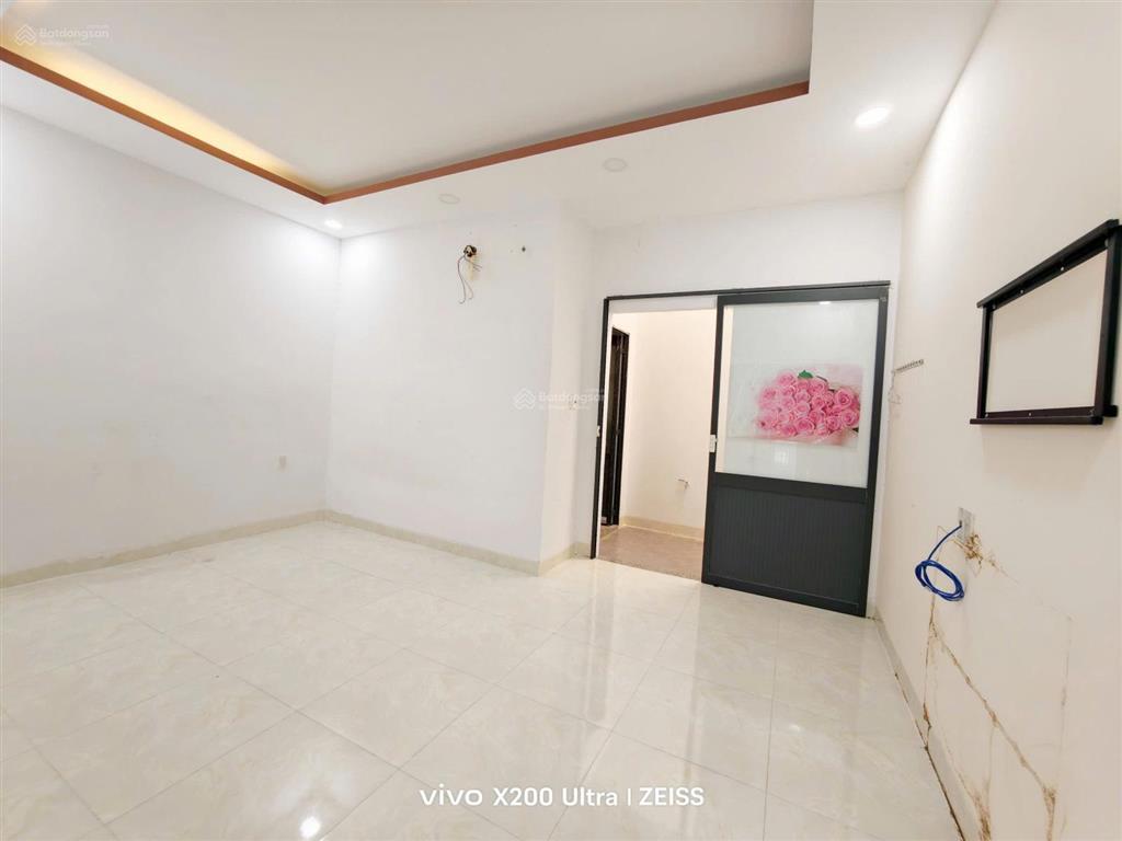 Giảm sốc! nhà đẹp vcn phước long 2 136m2, ô tô đỗ cửa. garẩ rộng, 7,5 tỷ