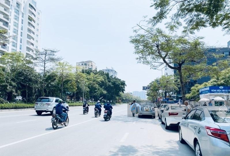 Cực vip  chủ cần bán gấp nhà mặt phố võ chí công, tây hồ  1060m2 x 2 tầng, lô góc  mặt tiền 40m