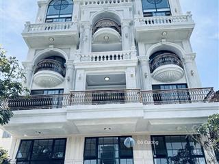 Cực hot  chủ cần bán gấp nhà mặt phố trích sài  mặt hồ tây  130m2 x 5t thang máy + mặt tiền 10m