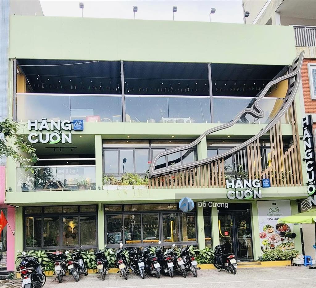 Rẻ  cần bán gấp nhà mặt phố cao bá quát  phố cổ ba đình, gần hoàn kiếm  530m2 x 3t  mt 15,5m