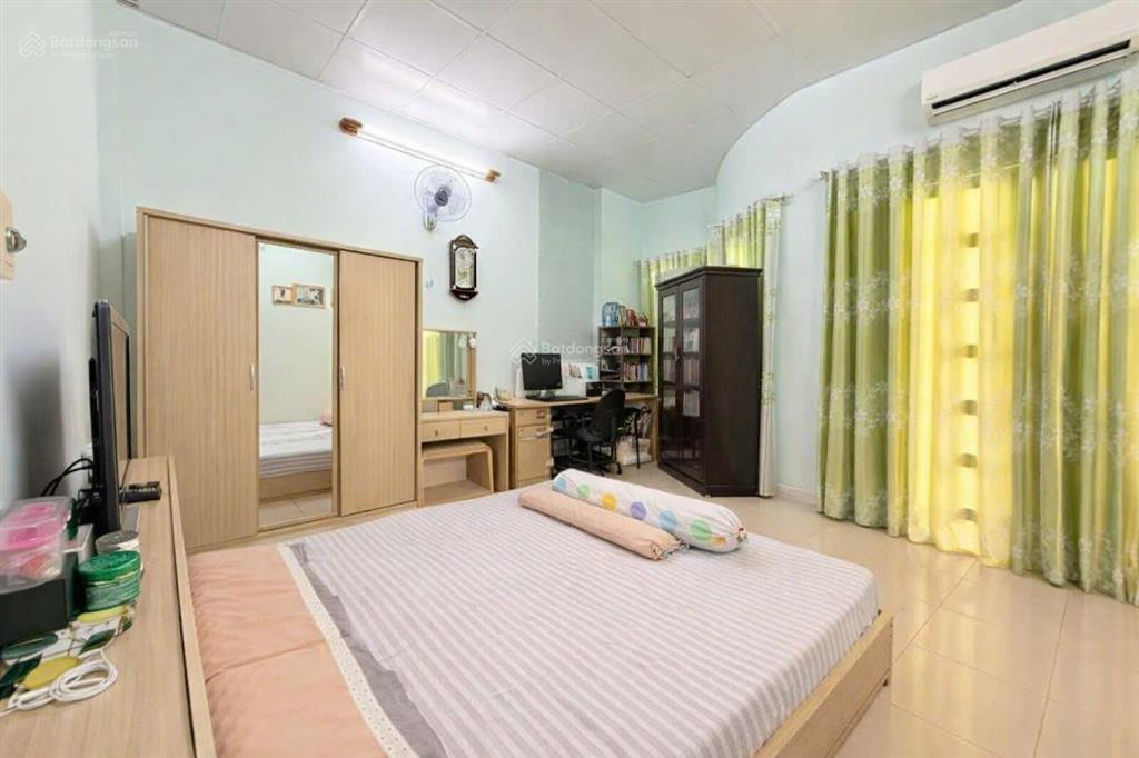 Chính chủ bán nhà. 70m2, 2tầng thới an  3pn  xe hơi đậu cửa  shr hoàn công đủ. nhỉnh 4 tỷ