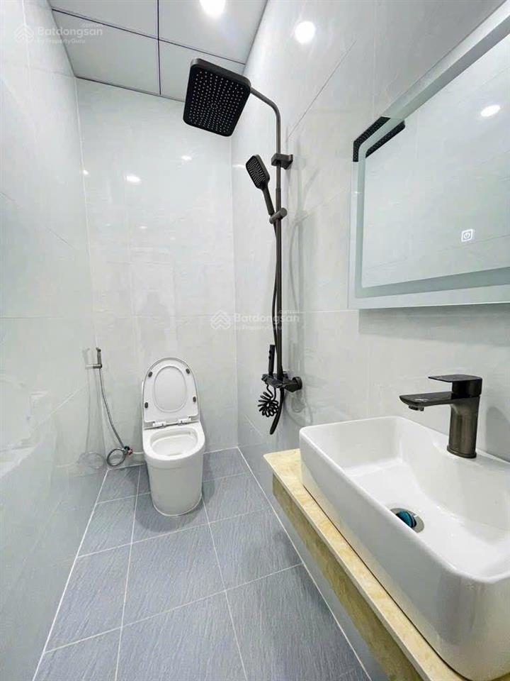 Mặt tiền chợ thới an, 63m², 5pn, xe hơi đỗ cửa lê thị riêng thới an, q12, nhỉnh 4 tỷ
