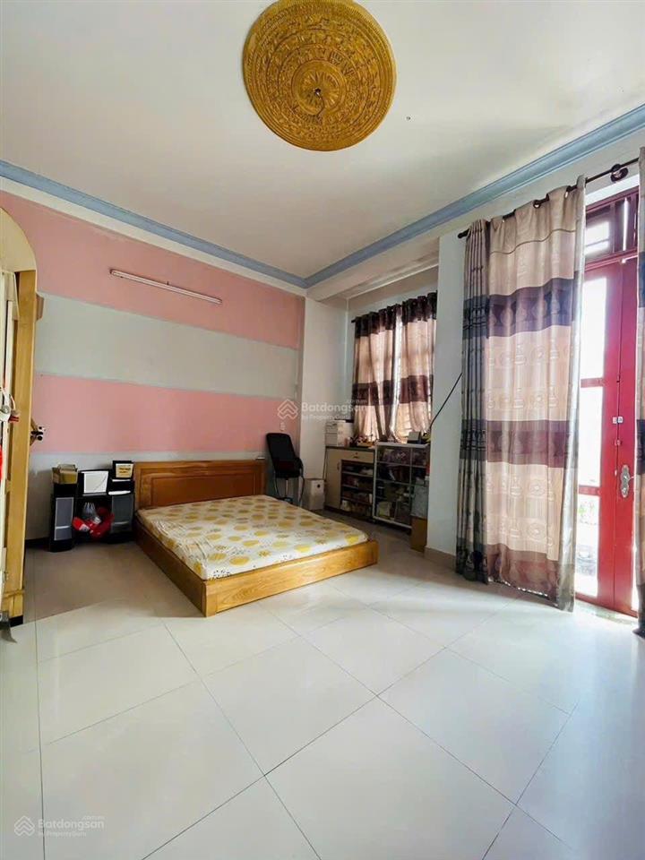 Chính chủ bán nhà 80m2, 3 lầu, hẻm xe hơi, lê thị riêng, thới an, quận 12