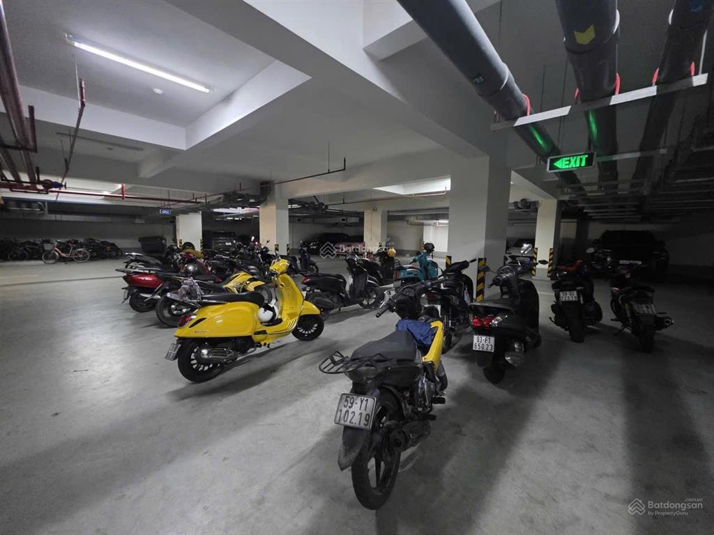 Chính chủ bán căn hộ 12 tầng, cầu tham lương, dt 52m2  2pn, shr, giá 2.25 tỷ