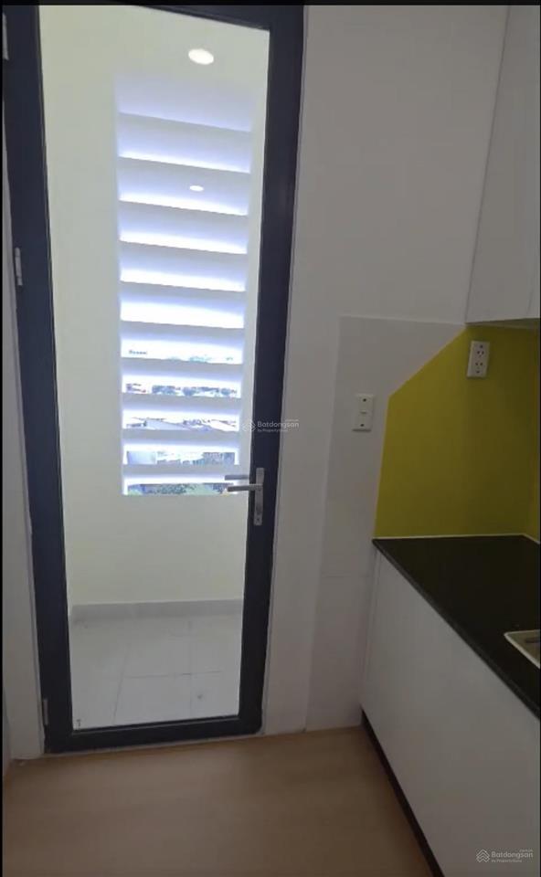 Chính chủ bán căn hộ 12 tầng, cầu tham lương, dt 52m2  2pn, shr, giá 2.25 tỷ