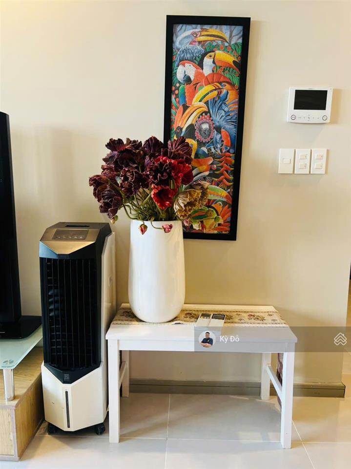 Chính chủ cần bán gấp căn hộ khuông việt, q.tp, 70m2, 2pn , sổ hồng, lầu cao,  0932 248 ***