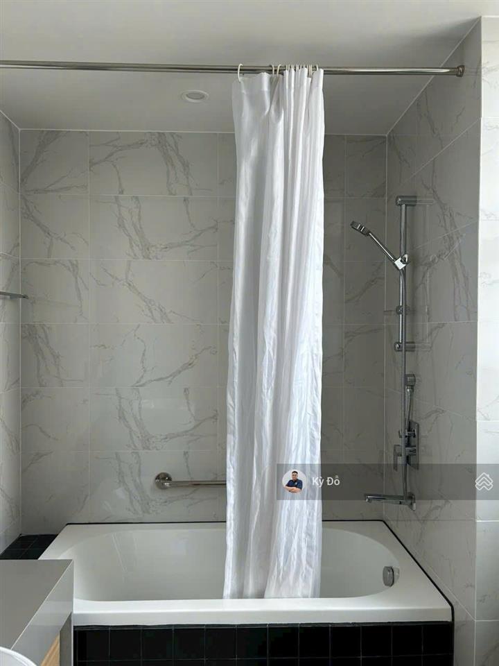 Chủ gửi bán nhanh căn hộ zenity, 77m2, 2pn, tặng nội thất, giá 10 tỷ thương lượng,  0932 248 ***