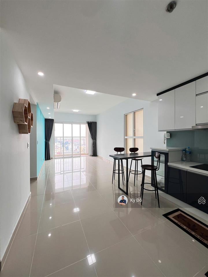 Chính chủ bán căn hộ valeo đầm sen 80m2, 3pn, giá 4.7 tỷ  0932 248 ***