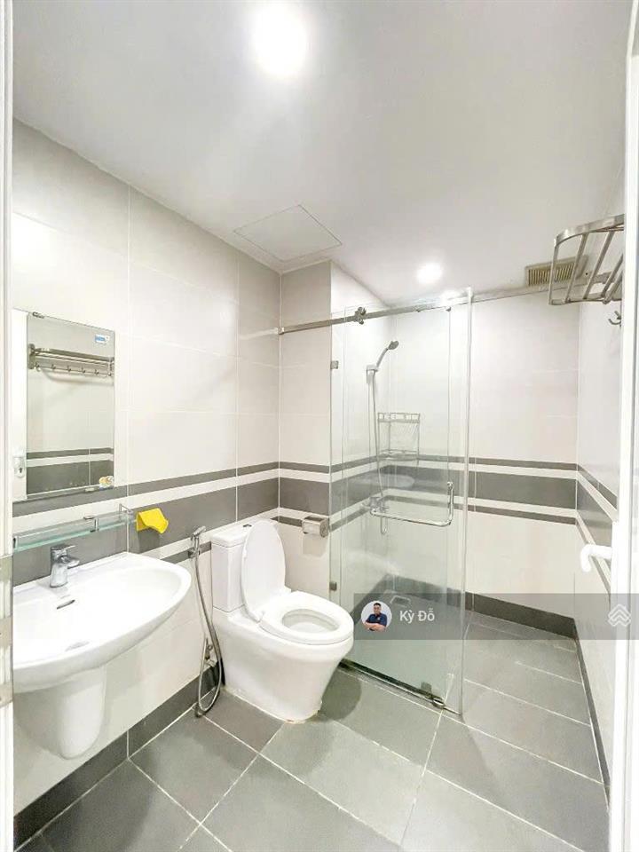 Chính chủ cần bán garden gate, 73m2, 2pn, sổ hồng, nhà đẹp, giá 7.5 tỷ.  0932 248 ***