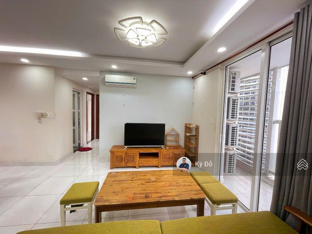 Chính chủ cần bán garden gate, 73m2, 2pn, sổ hồng, nhà đẹp, giá 7.5 tỷ.  0932 248 ***