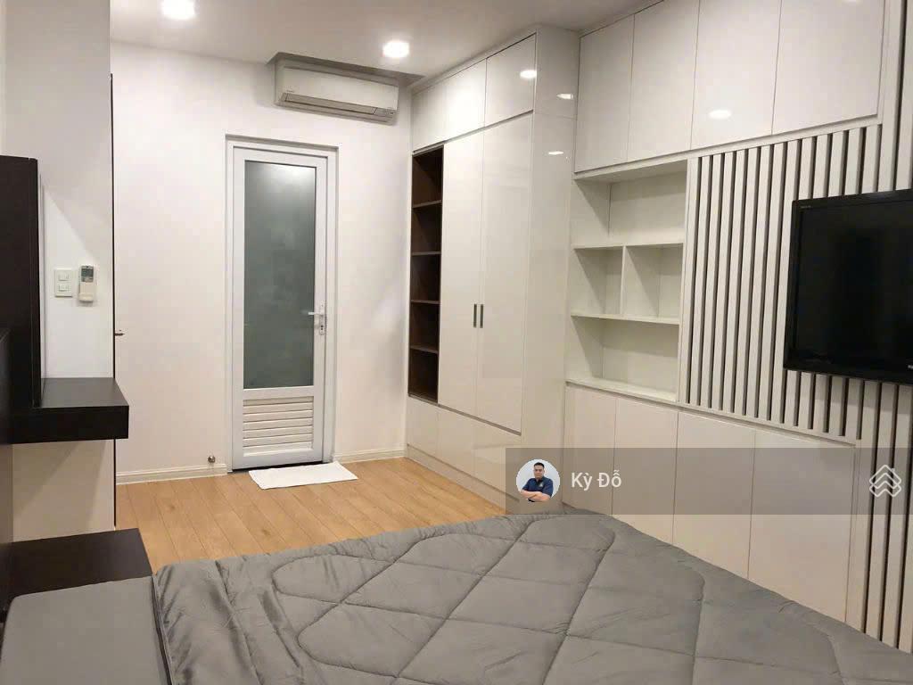 Bán gấp xi grand court, quận 10, 73m2, 2pn, có ban công, sổ hồng, giá 6.9 tỷ,  0932 248 ***